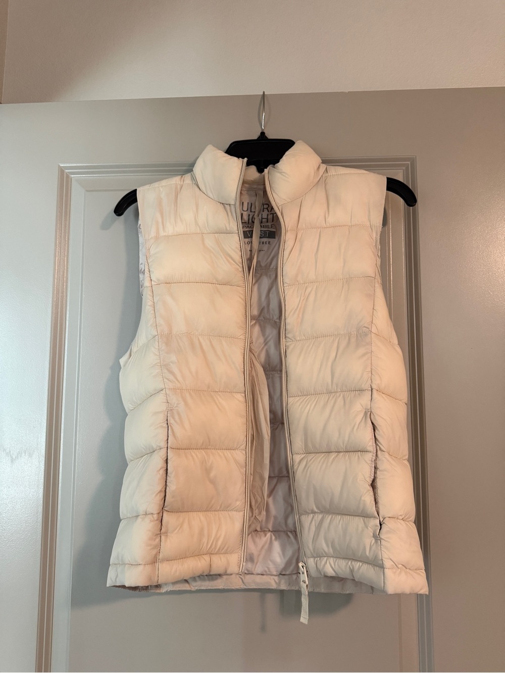 Cream Puffy Vest